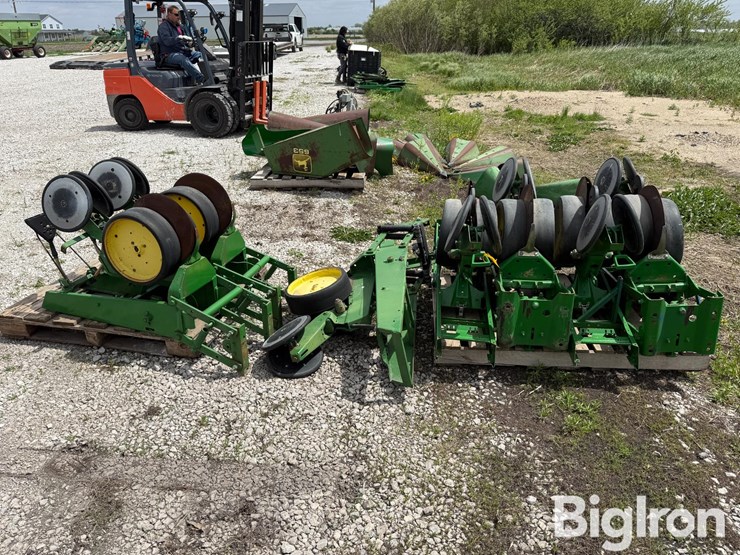john-deere-7-image-1