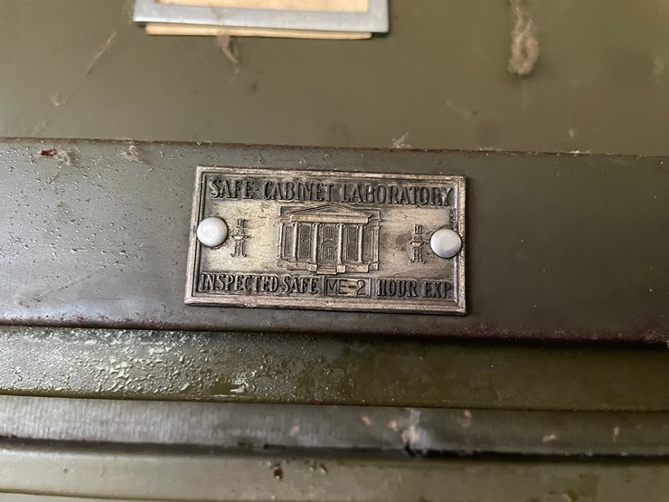 #7083-•-remington-rand-safe-cabinet-image-9