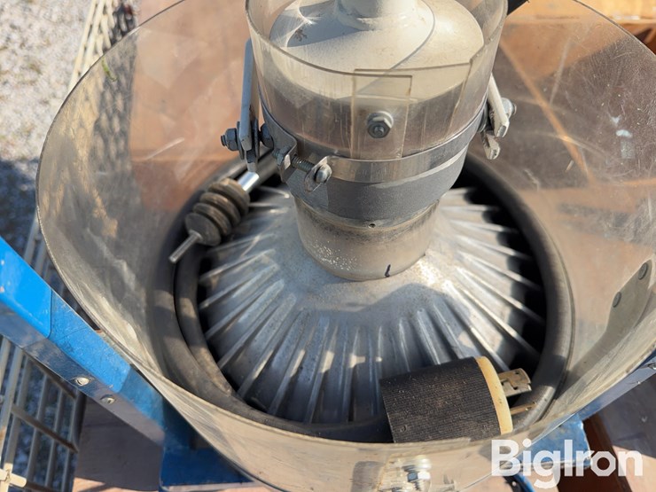 almaco-cts-mo-planter-seed-bowl-units-image-10
