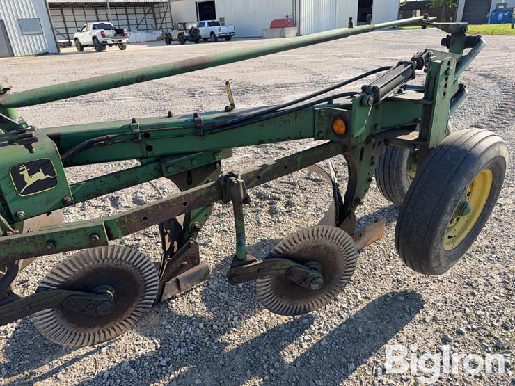 john-deere-a1450-4-bottom-moldboard-plow-image-16
