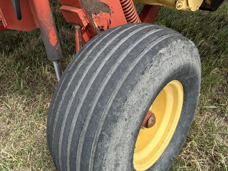 new-holland-1475-image-18