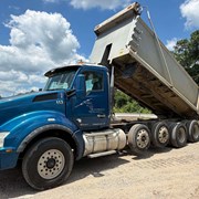 2016 KENWORTH T880