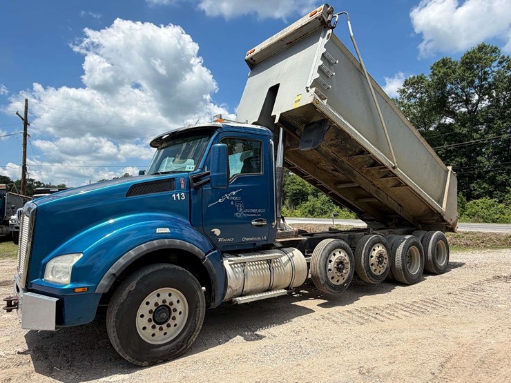 2016-kenworth-t880-image-1