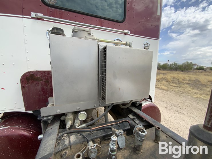 2003-peterbilt-379-image-16