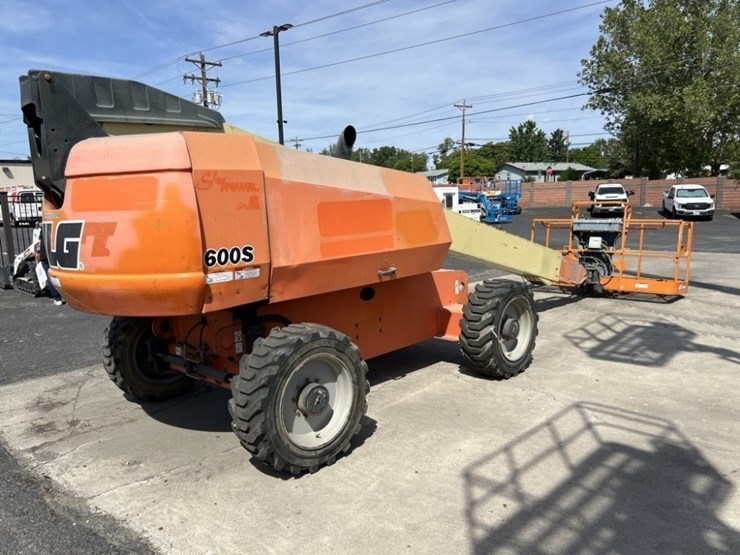 2013-jlg-600s-image-4