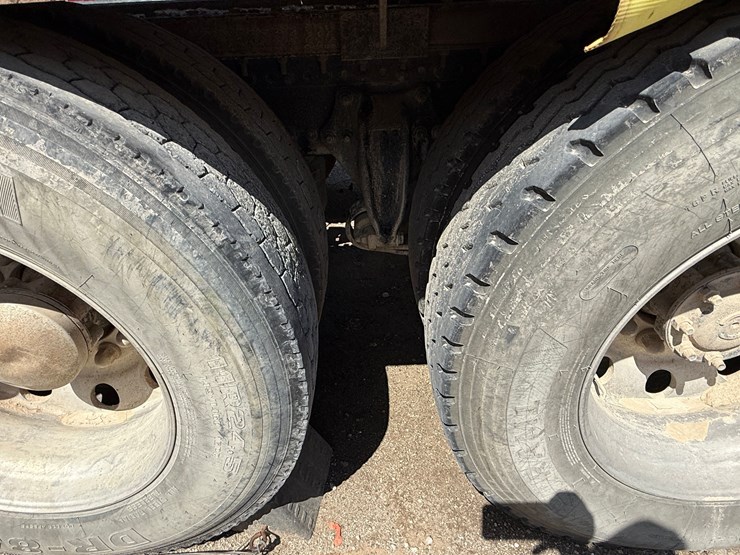 2018-western-star-4700-image-8