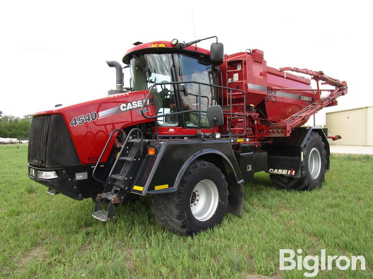 2019-case-ih-titan-4540-image-1