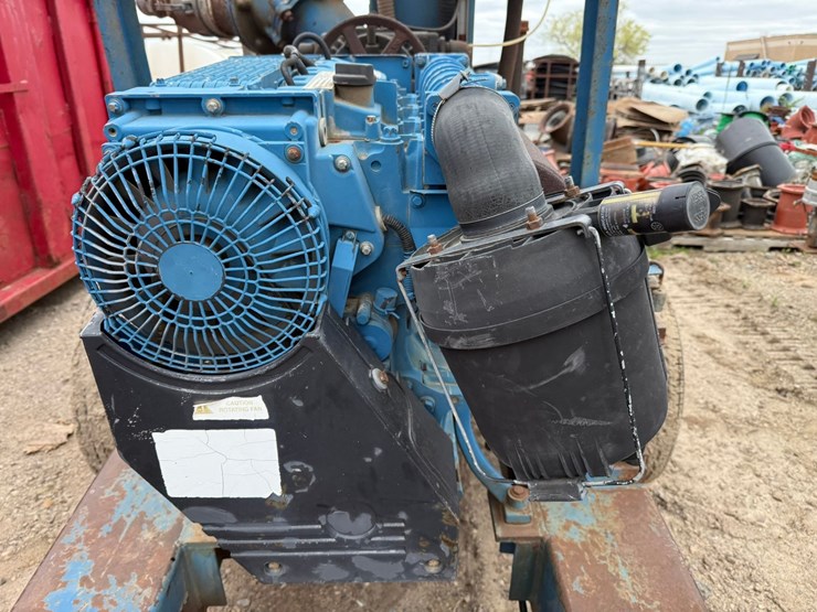 #3890-•-towable-water-pump-image-15