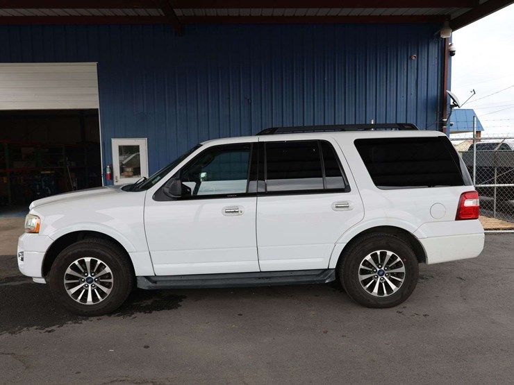 2015-ford-expedition-image-1