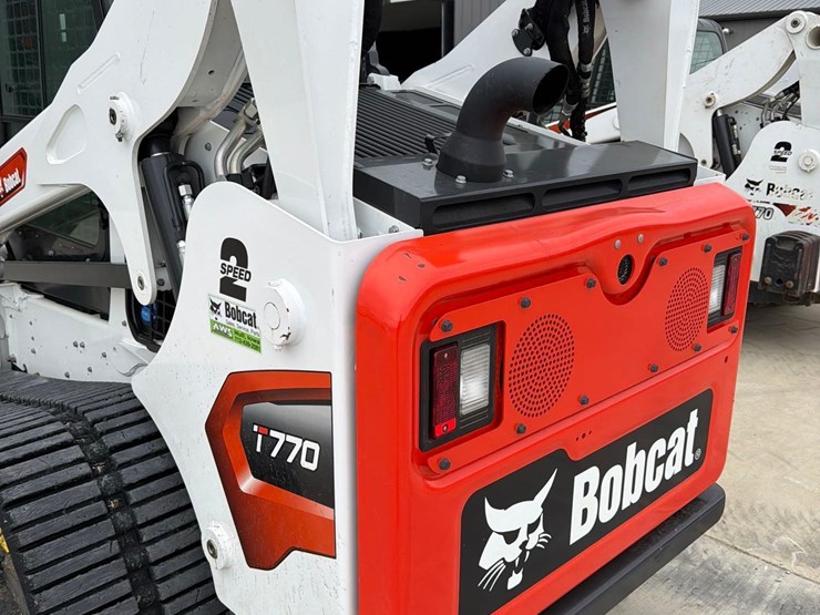 2023-bobcat-t770-image-5