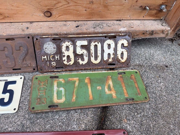 (5)-early-michigan-license-plates-image-3