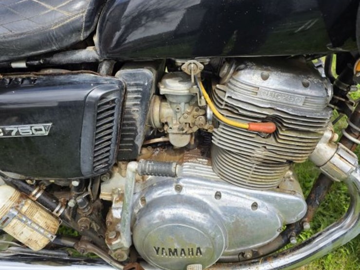 yamaha-motorcycle-image-8
