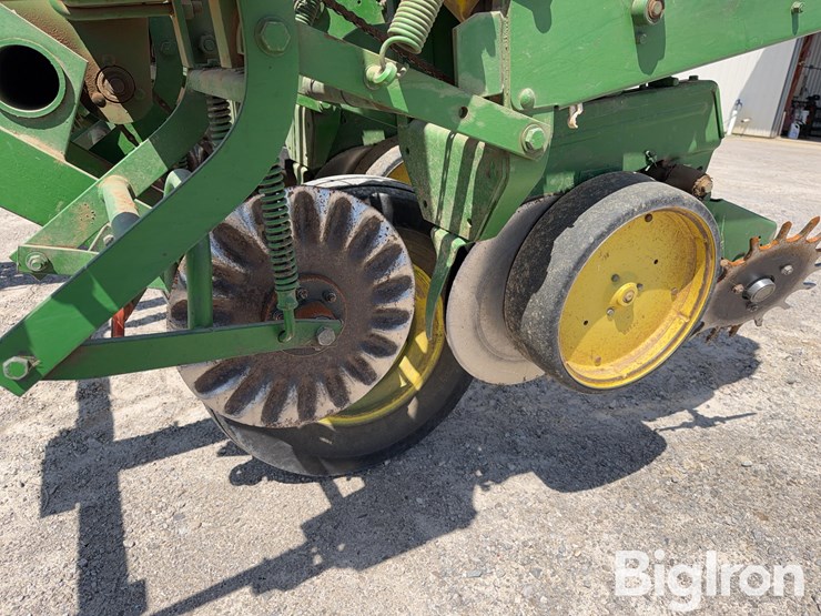 john-deere-7000-image-14