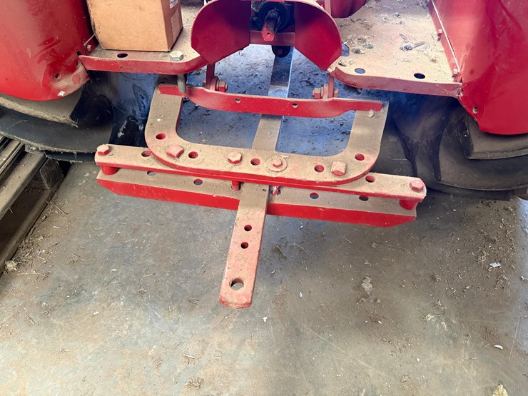 farmall-mccormick-w6-tractor-image-6