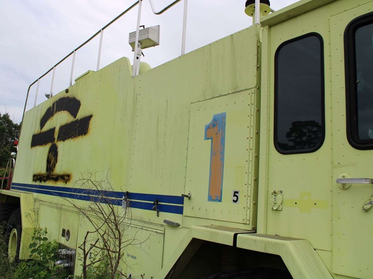 1988-oshkosh-t-3000-airport-pumper-speciality-vehicle-10t9l5eh3j1032880-mileage:-9175-(2270-ho-image-18