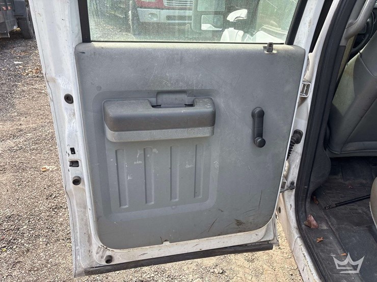 2012-ford-f250-image-25