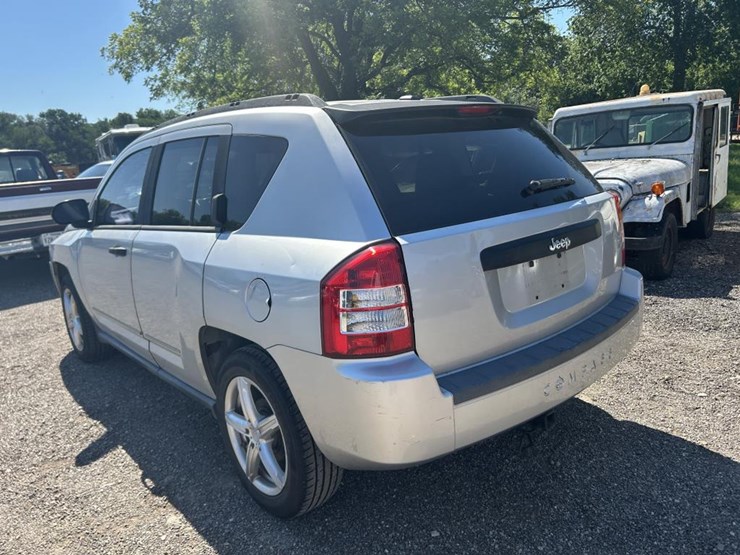2008-jeep-compass-image-8