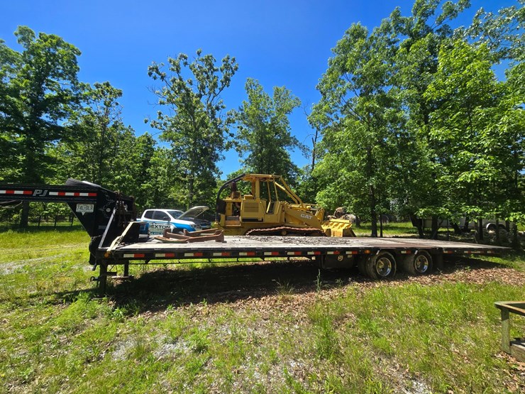 #24321-•-2009-p.j.-35'-flatbed-trailer-image-13