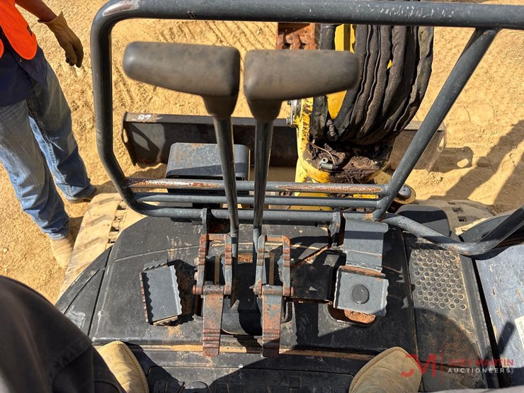 2015-komatsu-pc35mr-3-image-20