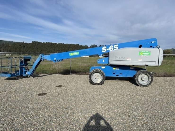 2012-genie-s65-image-2