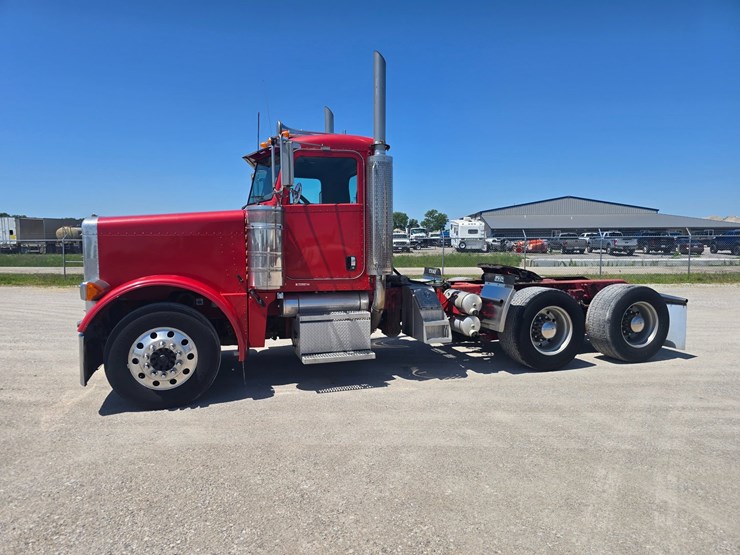 2007-peterbilt-379-image-6