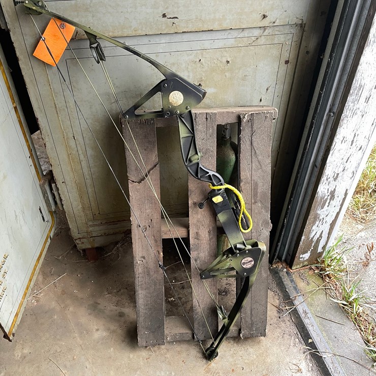 #7085 • Jennings Compound Bow