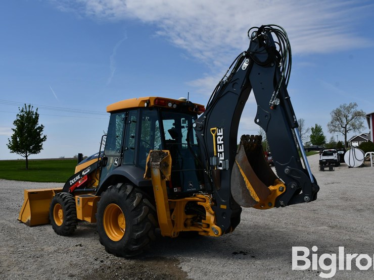 2024-john-deere-410-image-7