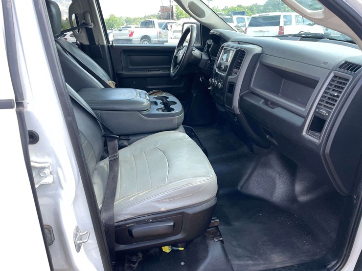 2014-dodge-ram-1500-image-18