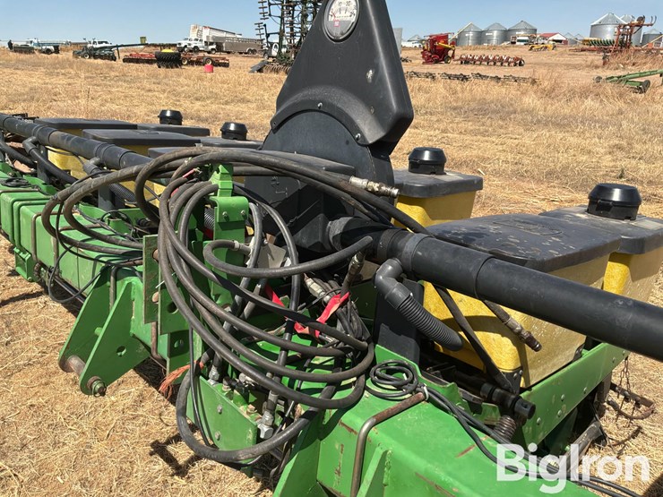 john-deere-7300-image-20