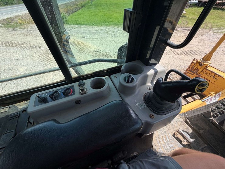komatsu-d39px-23-image-26