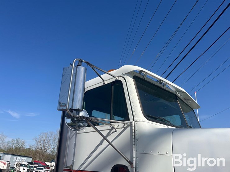 1995-freightliner-fld120-image-19