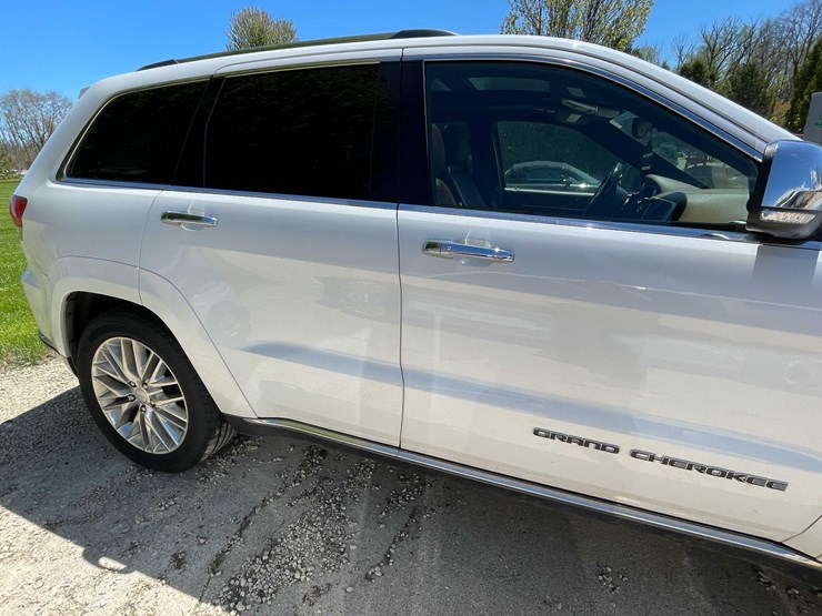 2018-jeep-grand-cherokee-image-17
