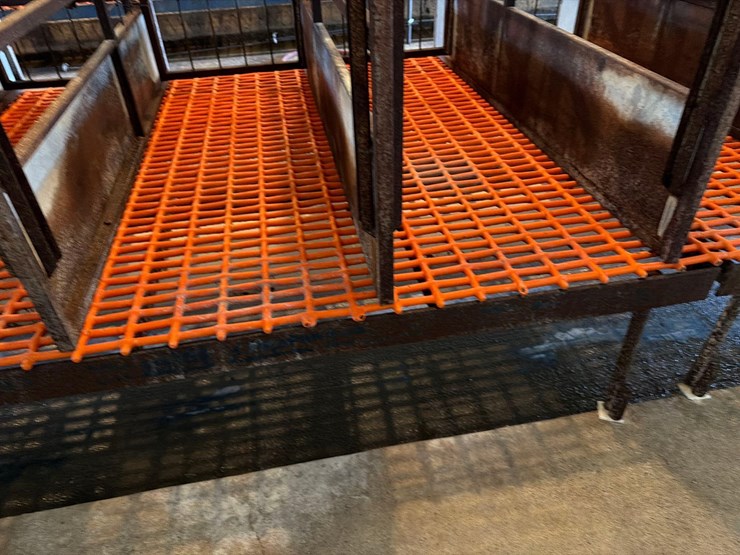 10-sections-of-orange-metal-floor-grates-image-6