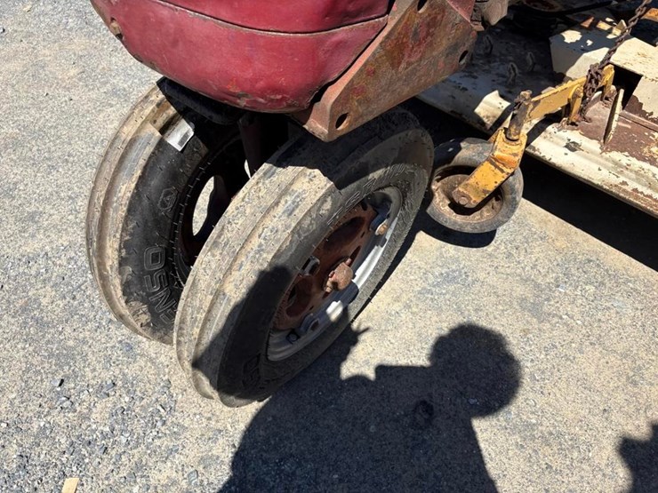 farmall-super-c-tractor-image-6