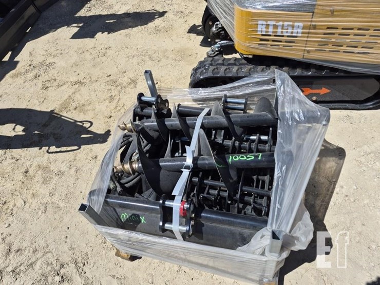 mini-excavator-attachments-package-image-1