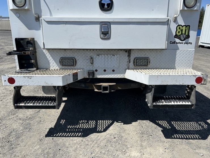 2015-ford-f350-sd-image-24