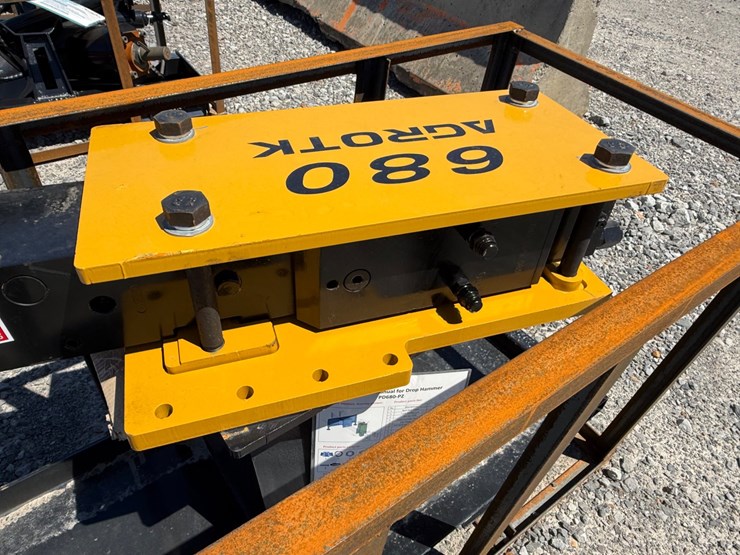 #45360-•-unused-agt-sshh680-skid-steer-breaker-sshh68026020502a-image-7