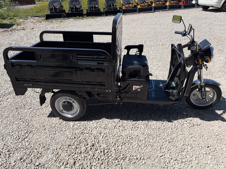 #313-•-unused-2026-et13-electric-tricycle-image-3