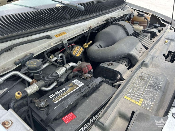 2011-ford-e450-image-8