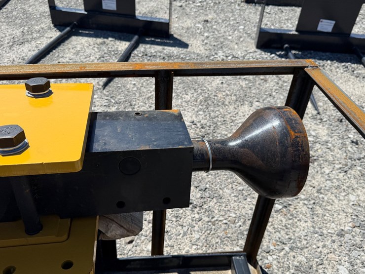#45361-•-unused-agt-sshh680-skid-steer-breaker-sshh68026020501a-image-7