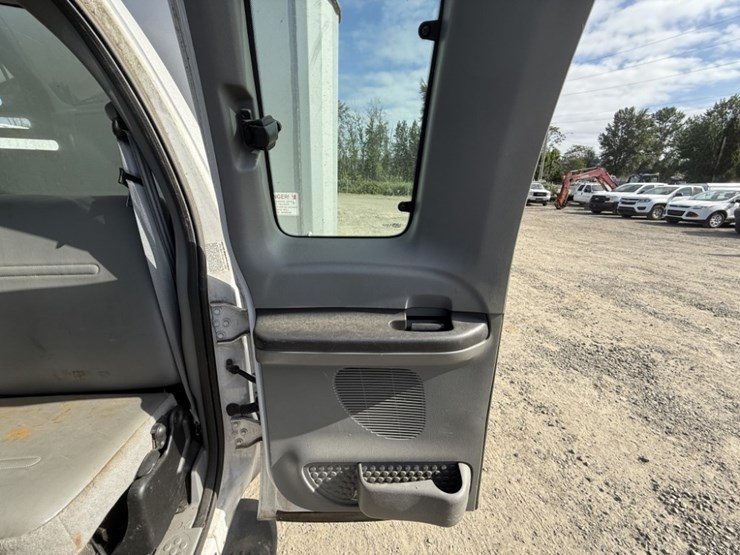 2005-ford-f550-xl-sd-image-22