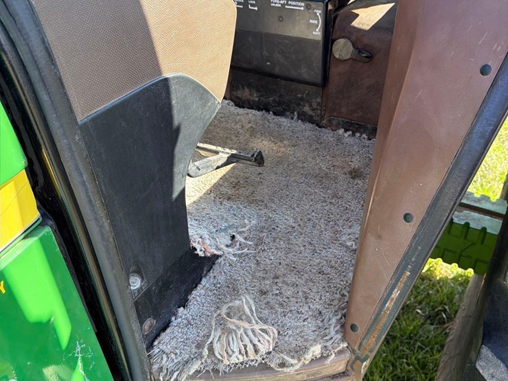 john-deere-4650-image-30
