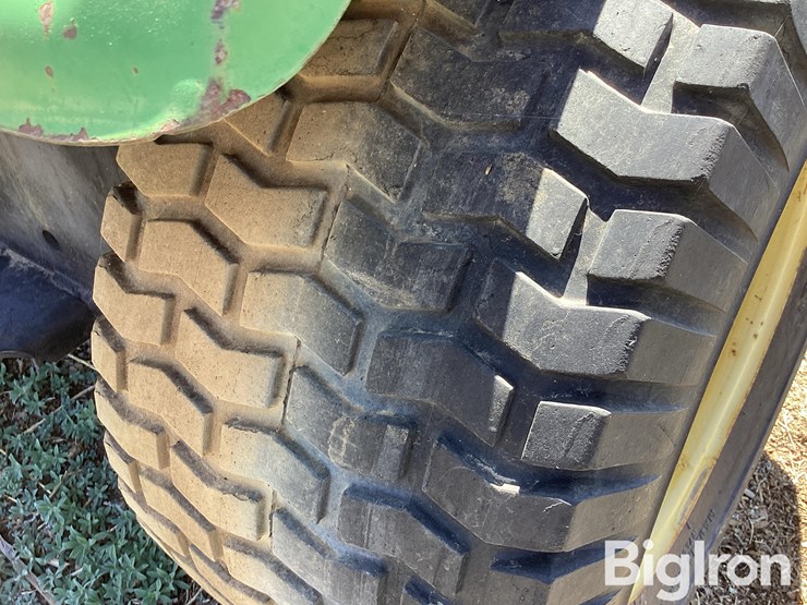 john-deere-212-image-12