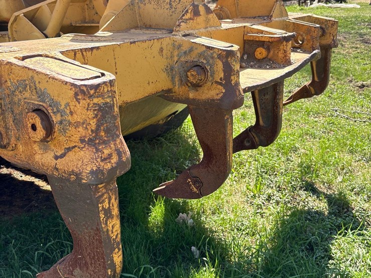 caterpillar-12f-image-23