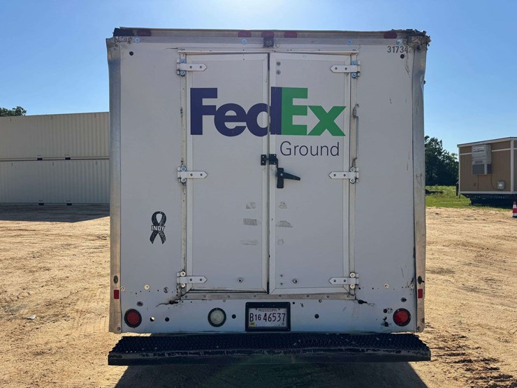 2014-chevrolet-express-3500-image-6