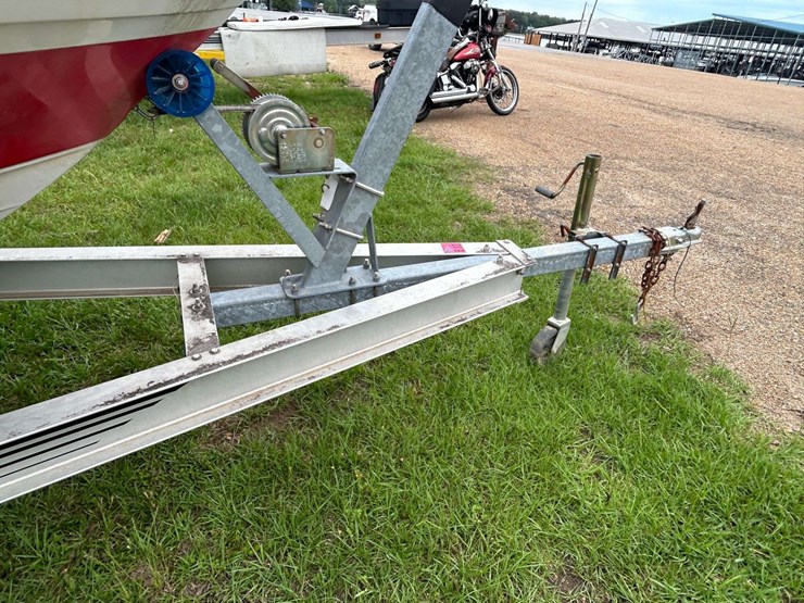 2008-tahoe-q5i-ski-boat-w/mercruiser-alpha-one-inboard-&-aluminum-trailer-(no-title~bos-only) (inop)-image-37