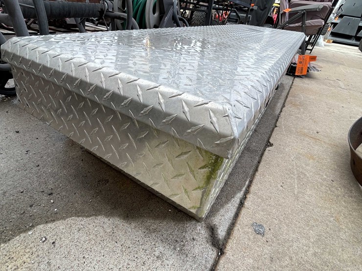 #9083-•-delta-aluminum-truck-toolbox-(o3)-image-5