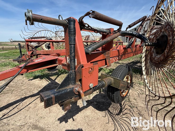 hesston-3981-image-15