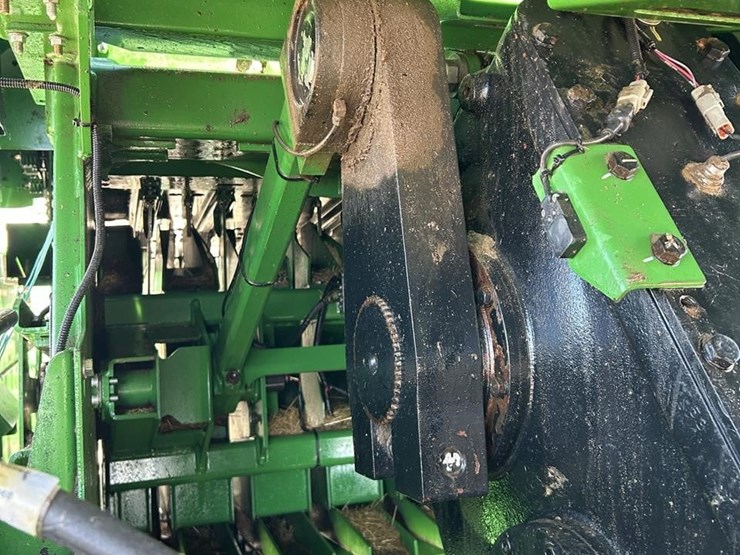 2016-john-deere-l340-image-95