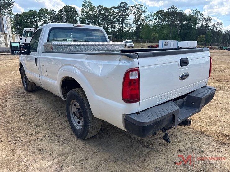 2015-ford-f250-xl-image-4